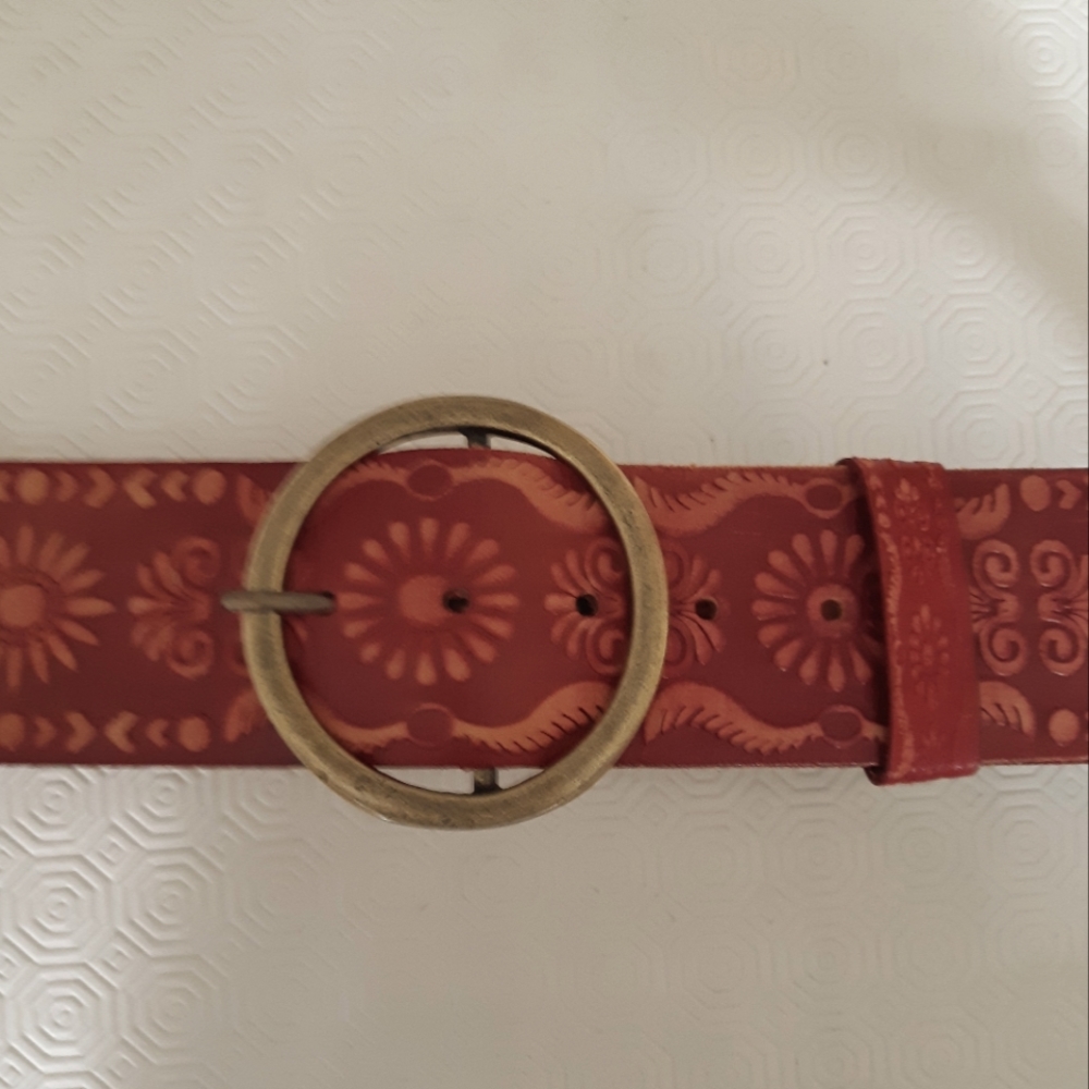 Handmade leather belt